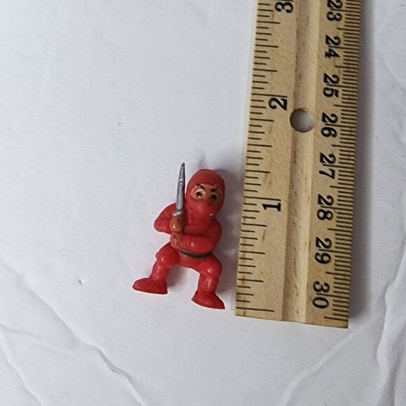 Red Mini Karate Ninja Warrior Fighters Figure - Picture 3 of 6